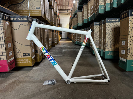 product #1420 – Undefeated Disc Road Frame | Pearl (Size 62cm, Very Good Condition)