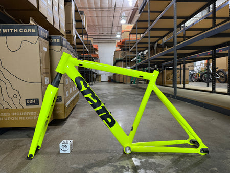 product #1484 – 6061 Black Label v3 Frameset | Volt (Size 49cm, Excellent Condition)