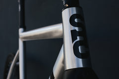 6061 Black Label v3 - Raw / Black