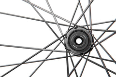 DT Swiss A 1800 Spline - Aero Disc-Brake Road Wheel