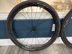 #SBCTEAM3 – ENVE AG25 Carbon Gravel Wheelset | 700c / XDR / Tubeless + Continental Race King 2.2 + Fillmore Valves (Used – Very Good Condition)