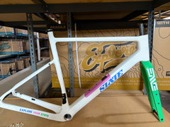 #1579 – Carbon All-Road v2 Frame+Fork Set | Team Rider Bike (Size XL, Used-Good Condition)