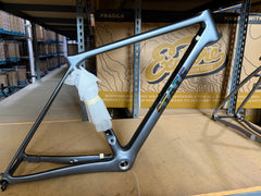 #1585 – Undefeated Carbon Road Frame | Missing Parts (Size 48cm, Like-New / Open Box Condition)