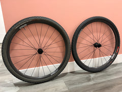 #SBCTEAM4 – ENVE AG25 Carbon Gravel Wheelset | 700c / XDR / Tubeless + Vittoria Tires (Used – Very Good Condition)