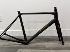 #MF083126 – Carbon Road Ultra Lite Frame+Fork Set + EXTRAS | Pre-Production Sample (Size 52cm, Used, Very-Good Condition)