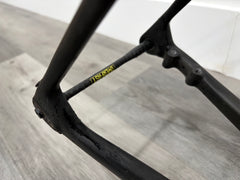 #MF083126 – Carbon Road Ultra Lite Frame+Fork Set + EXTRAS | Pre-Production Sample (Size 52cm, Used, Very-Good Condition)