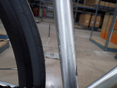 #1557 – 6061 Black Label v3 | Raw Silver / Riser Bars (Size 49cm, Good Condition)