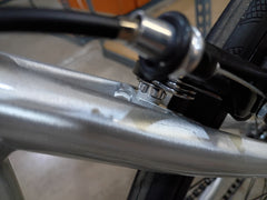 #1557 – 6061 Black Label v3 | Raw Silver / Riser Bars (Size 49cm, Good Condition)