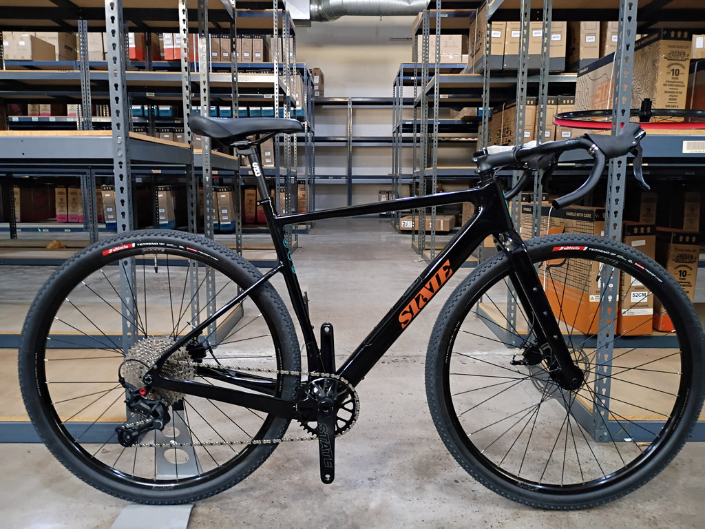 #1563 – Carbon All-Road v2 | Sidewinder Black / Drop Bars / 700 x 50 (Size 54cm, Excellent / Open Box Condition)