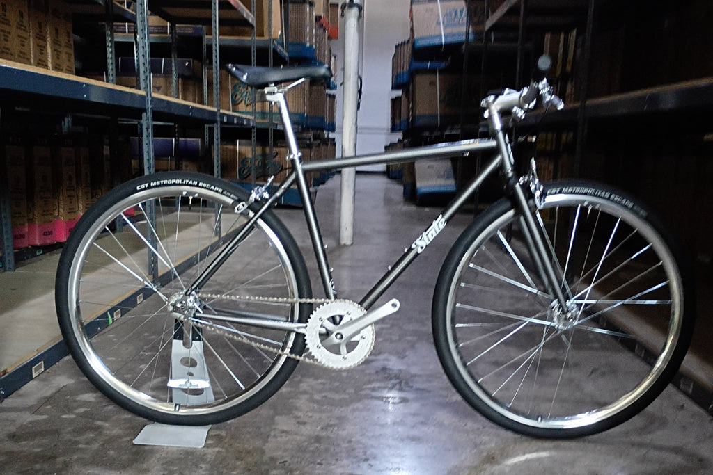 #1595 – 4130 Fixed-Gear / Single Speed | Hammered Powdercoat / Risers (Size 49cm, Very Good Condition)
