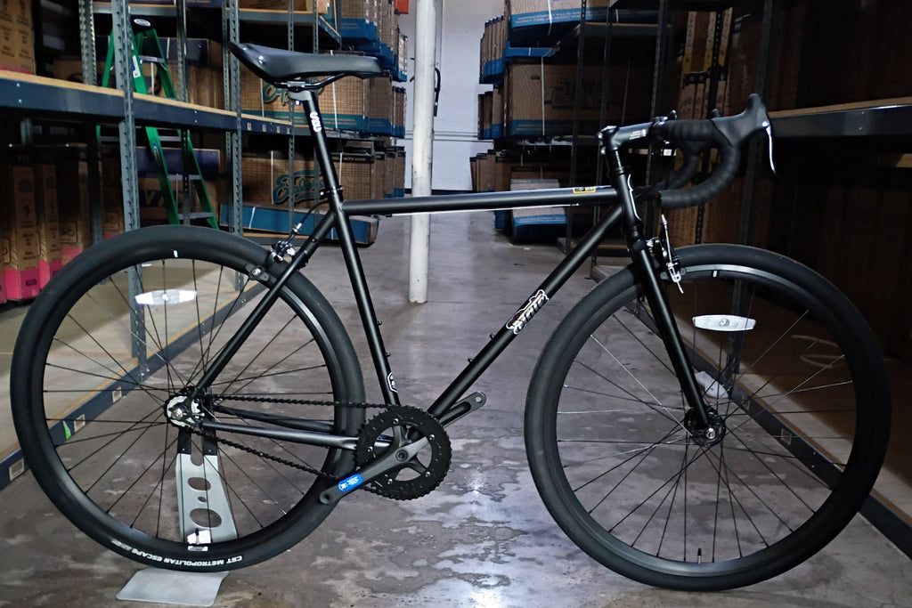 #1597 – 4130 Fixed-Gear / Single Speed | Matte Black / Mirror / Drop Bars (Size 52cm, Excellent Condition)