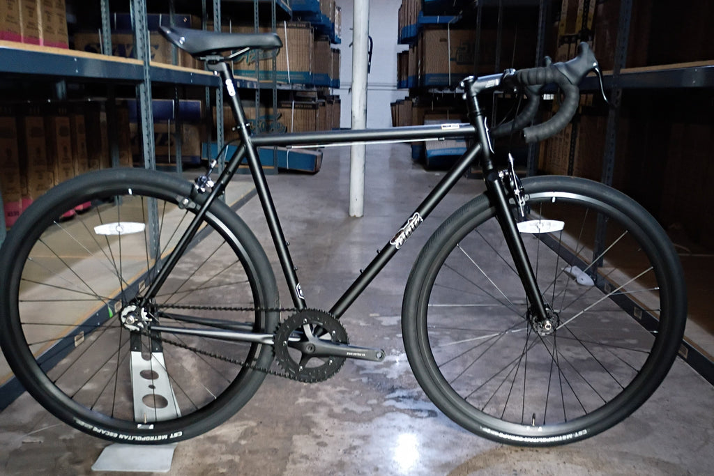 #1610 – 4130 Fixed-Gear / Single Speed | Matte Black / Mirror / Drop Bars (Size 55cm, Like-New / Open Box Item)
