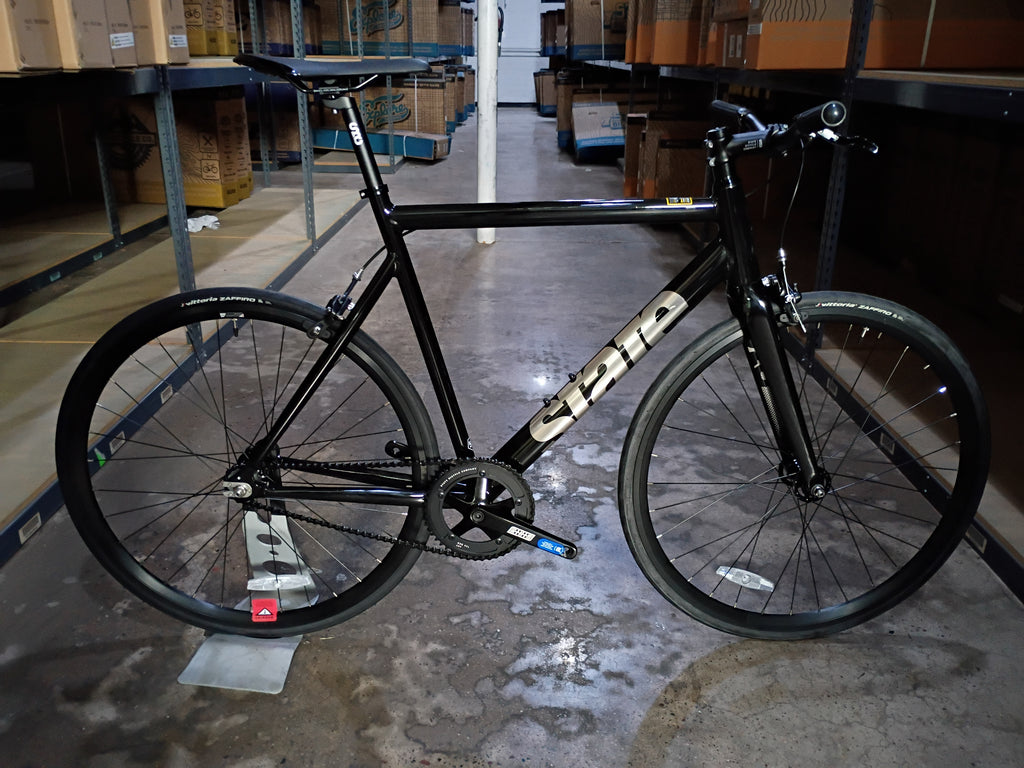 #1646 – 6061 Black Label V3 | Matte Black / Mirror / Riser Bars (Size 58cm, Excellent Condition)