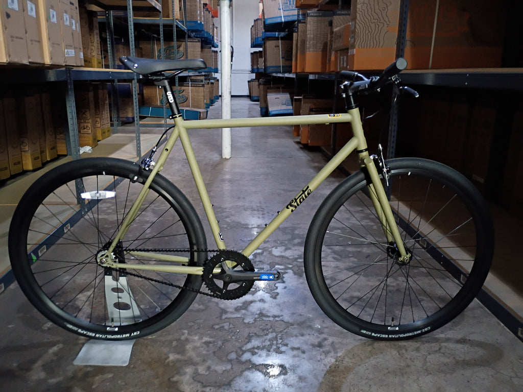 #1649 – 4130 Fixed-Gear / Single Speed | Matte Olive / Riser Bars (Size 59cm, Brand New / Open Box)