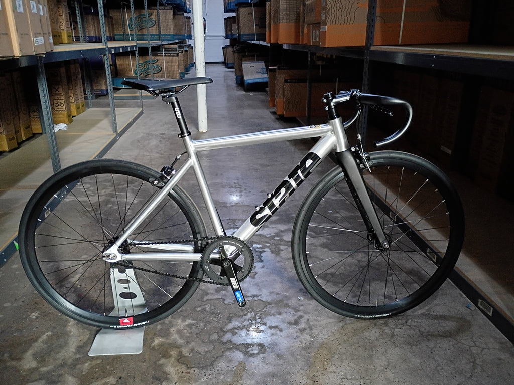 #1661 – 6061 Black Label V3 | Raw / Black / Drop Bars (Size 49cm, Brand New / Open Box)