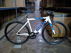 #1679 – 6061 Black Label V3 | Rally Livery / Riser Bars (Size 49cm, Brand New / Open Box)