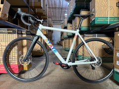 #1470 – Undefeated Disc Road | Pearl White (Size 55cm, Good Condition)