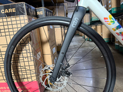 #1470 – Undefeated Disc Road | Pearl White (Size 55cm, Good Condition)
