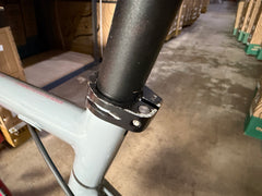 #1472 – 6061 Black Label v3 | Grey/Fuchsia / Riser Bars (Size 58cm, Good Condition)