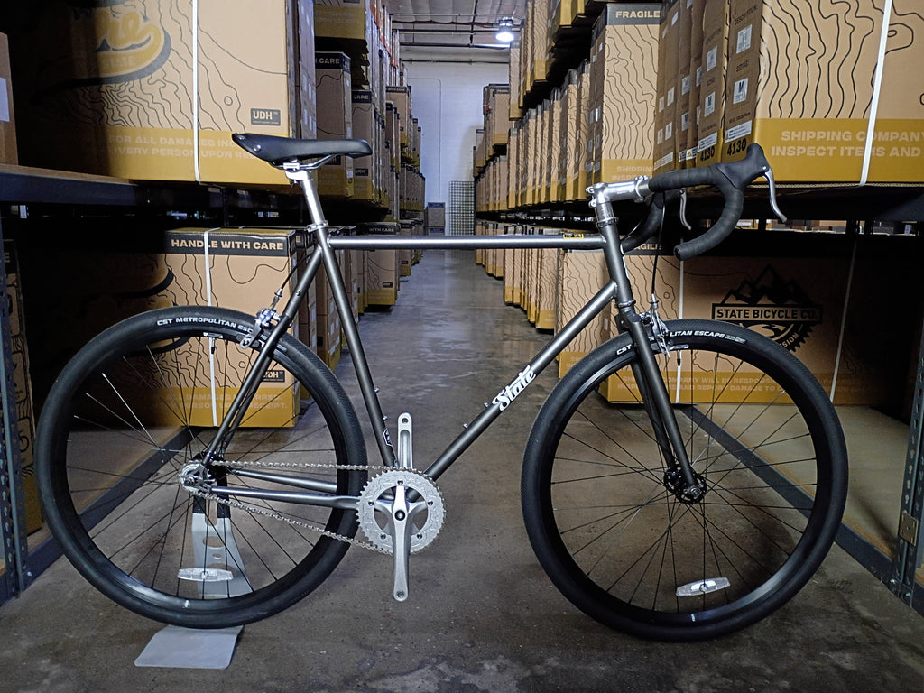 #1723 – 4130 Fixed Gear / Single Speed | Hammered Raw / Drops (62cm, Excellent Used)