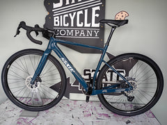 #1727 – Carbon All-Road v2 | Colorado Blue / SRAM Rival 13-Speed AXS / 700c (54cm, Photo Model)