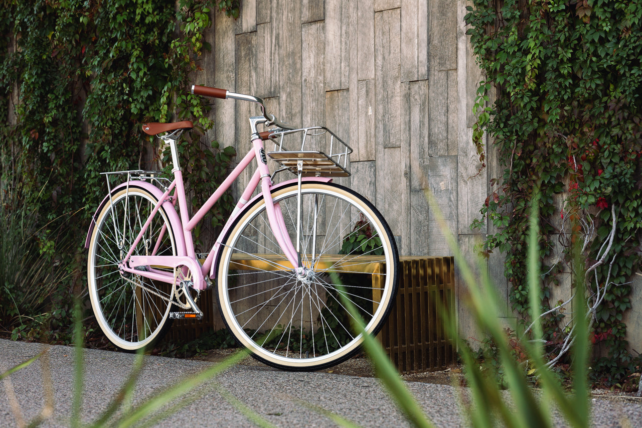 dynabike urban jet singlespeed bike City Bike - Bubble-Gum (Single-Speed) Large (53 cm - Riders 5'9"